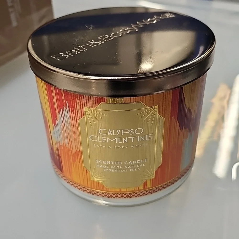 Bath & Body Works Scented Candle - Calypso Clementine - NIB - Picture 1 of 4